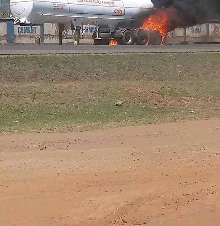 NTV Kenya Truck transporting Carbon gas catches fire along Nakuru