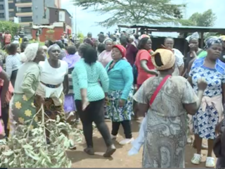 Kiambu women vandalise bar for ‘destroying’ their men