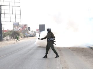 Tear gas engulfs Kitengela as police disperse protesters