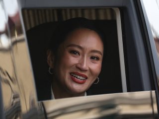 Thailand court sacks Prime Minister for ethics violation