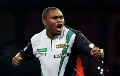 Kenyan darts sensation David Munyua returns to a hero’s welcome
