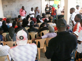 Kenyans turn out in droves to rescue Nakuru restaurant after viral TikTok clip