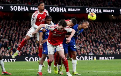 Arsenal claim nervy win over Chelsea, Man Utd go third