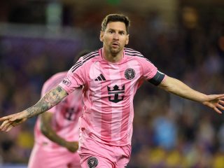 Messi scores 900th career goal, joins Ronaldo in elite club