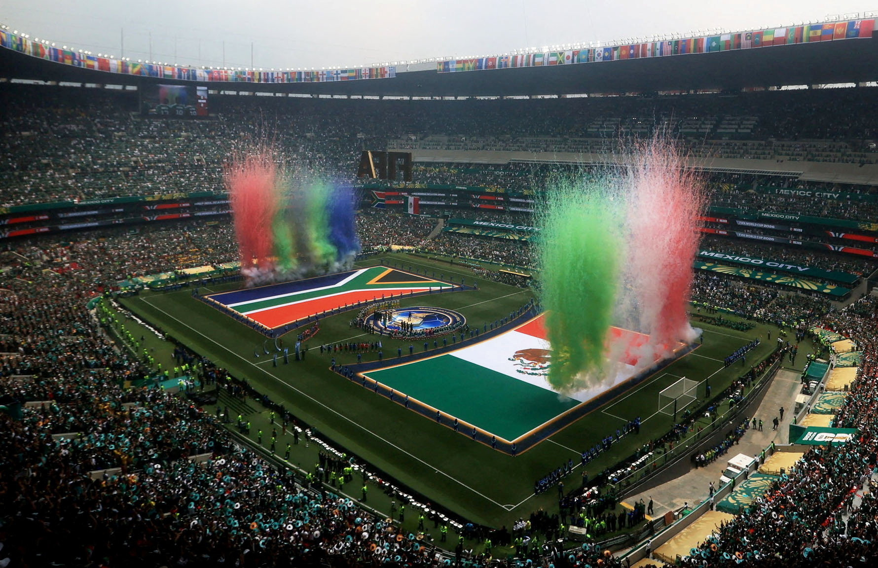 2026-06-12T011231Z_2037997698_RC2TRLA062RW_RTRMADP_3_SOCCER-WORLDCUP-MEX-ZAF.jpg