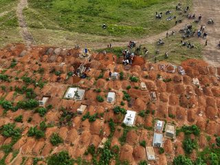At least 30 deaths at Congo camp show Ebola could be spreading fast