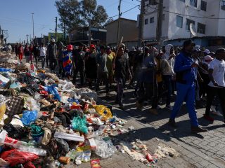 South African protesters go door-to-door forcing immigrants from their homes