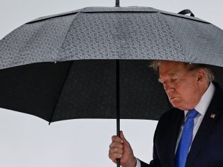 Trump announces talks with Iran on Monday
