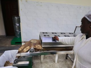 Photos: Sakaja unveils chapati-making machine at Toi Primary