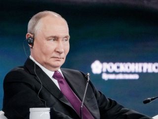 Putin cites chance of peace deal to end war in Ukraine